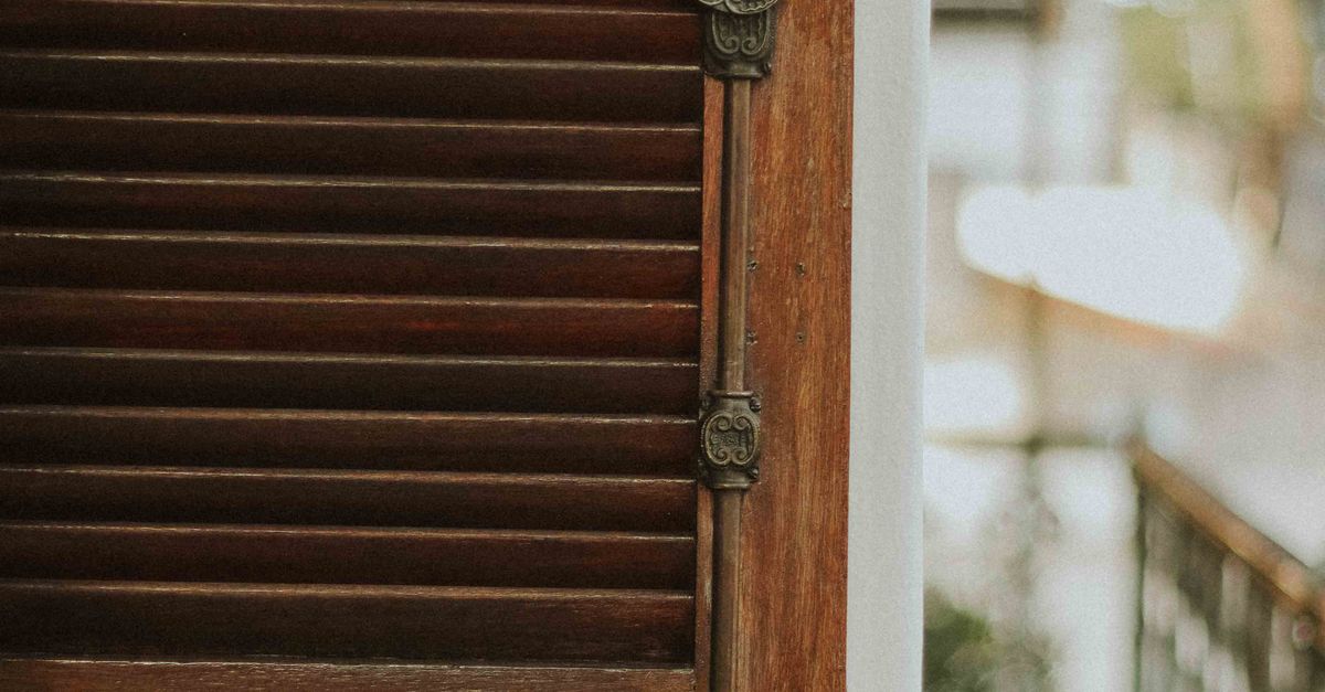 Energy Efficiency in Coastal Homes: The Plantation Shutter Advantage