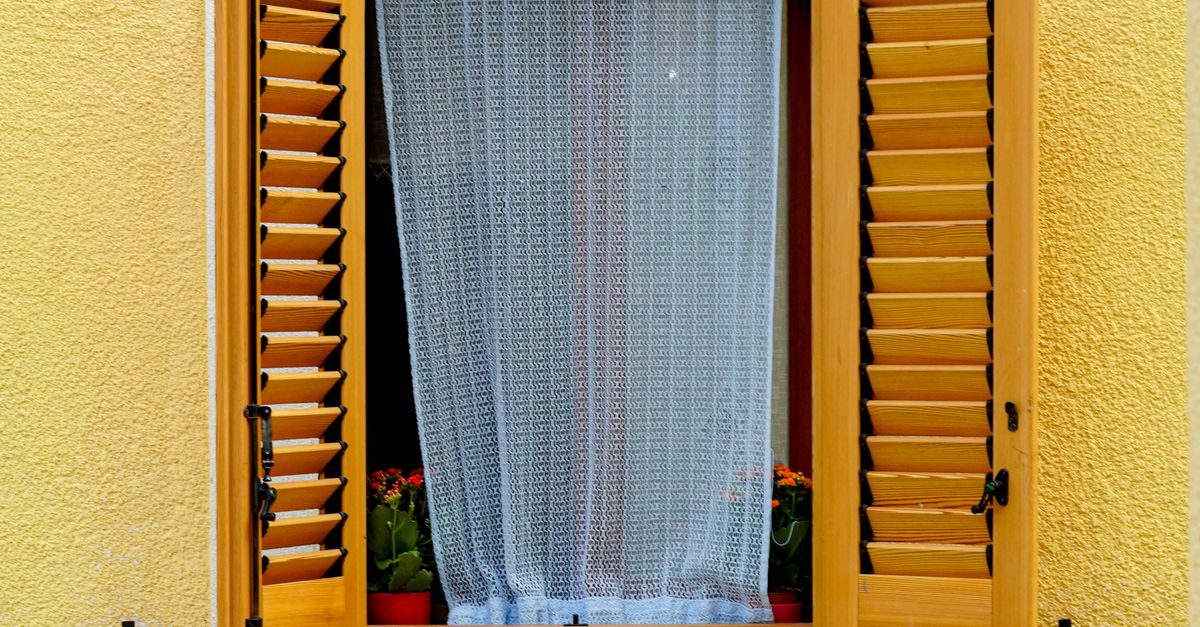 The Role of Plantation Shutters in Reducing Energy Bills
